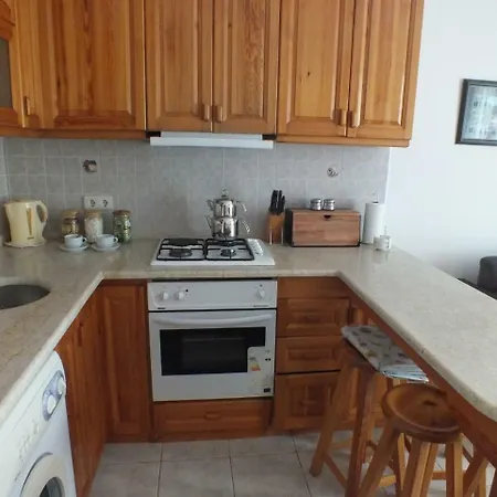 Hotel Nicholas Gate B 6 *
